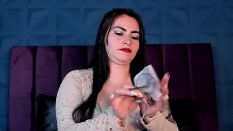 Nicole online show from 15, 1, 2025