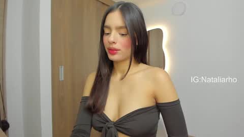 Snapshot of nicole_whitee chatting on 10, 1, 2025 N A T A L I A online show from 10, 1, 2025