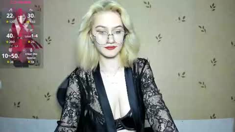 Snapshot of nicoledaviss_ chatting on 18, 7, 2026 NicoleDavis online show from 18, 7, 2026