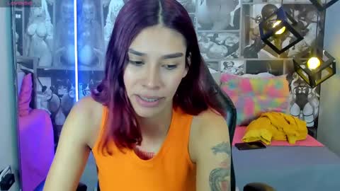 N i c o l e  online show from 31, 12, 2024