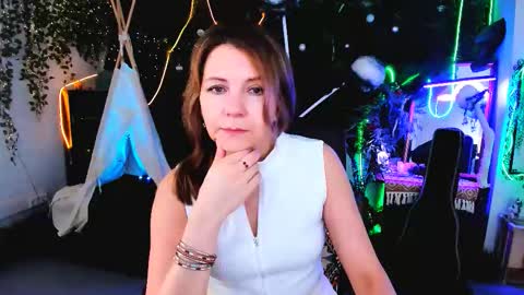 nicolehits online show from 16, 2, 2026