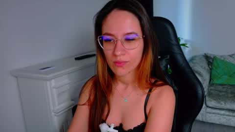 Snapshot of nicoleirisxxx chatting on 11, 2, 2026 nicoleirisxxx online show from 11, 2, 2026