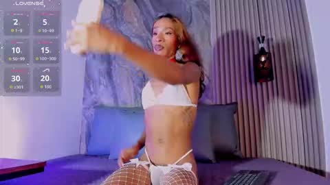 nicolemadrird online show from 13, 9, 2025