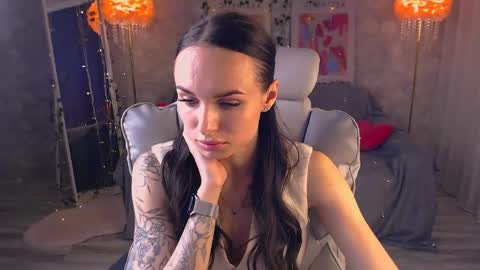 Nicole online show from 31, 5, 2026