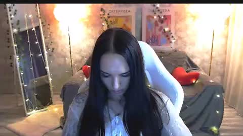 Nicole online show from 13, 6, 2026