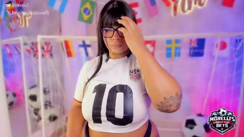Snapshot of nicolemorelli2 chatting on 19, 6, 2026 Andrea give it a thumbs up please its important online show from 19, 6, 2026
