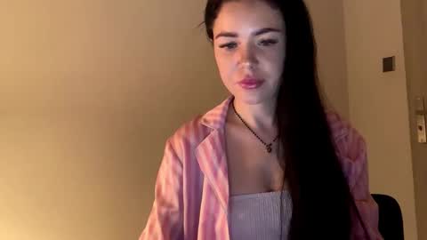 Nicole online show from 3, 3, 2026