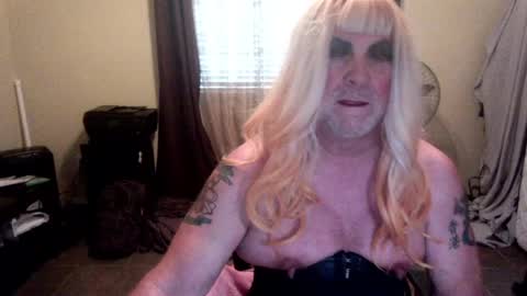 Nicole CD online show from 4, 7, 2026
