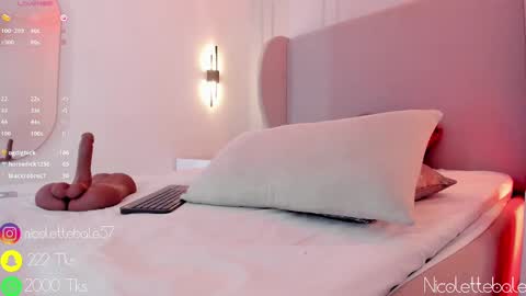 Nicole online show from 19, 2, 2025