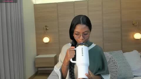 Snapshot of nicoll_ruiz_ chatting on 16, 5, 2026 Nicol online show from 16, 5, 2026