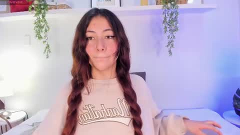 nicolle_evanss_ online show from 13, 6, 2026