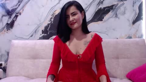 nicolle gomes online show from 18, 11, 2025