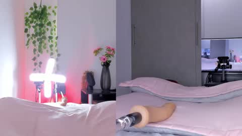 Nicolle Saenzz online show from 19, 3, 2026