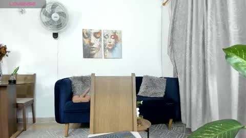 Nicolle Lima online show from 14, 10, 2025