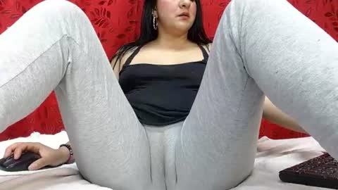 NICOLLE online show from 17, 7, 2026