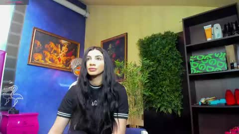 Nicolle online show from 15, 4, 2026