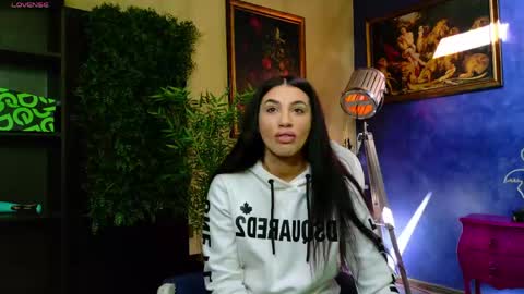 Snapshot of nicollepalmer chatting on 22, 4, 2026 Nicolle online show from 22, 4, 2026