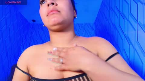 Nicolle Miley online show from 13, 11, 2025