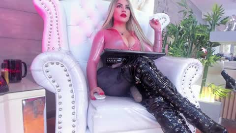 Nicollette Miller online show from 4, 1, 2025