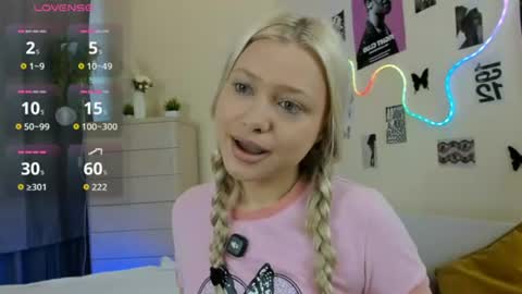 Hannah help me get 50 thumbs up online show from 12, 7, 2026