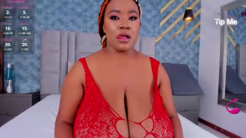 NiiaMoore online show from 9, 10, 2025