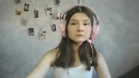 Snapshot of nikamoon_ chatting on 16, 4, 2026 Hi Im Nika Its my FIRST day here... will you take care of me online show from 16, 4, 2026