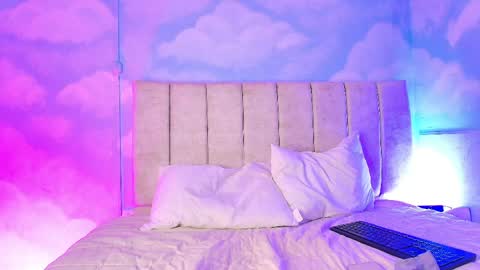    online show from 12, 4, 2026