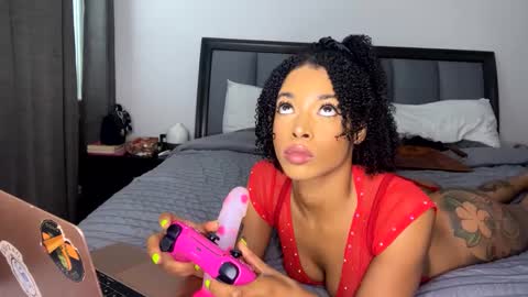 Snapshot of nikitalove104 chatting on 3, 10, 2025 nikitalove104 online show from 3, 10, 2025