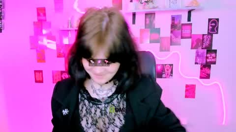 nikki_kiss_ online show from 1, 5, 2026