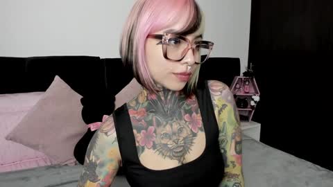 Nikki Ramone   online show from 27, 1, 2025