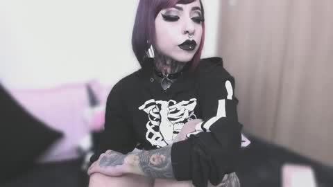 Nikki Ramone   online show from 9, 9, 2025