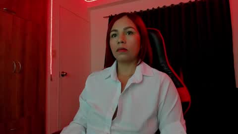 Snapshot of nikky_evans_ chatting on 27, 4, 2026 online show from 27, 4, 2026