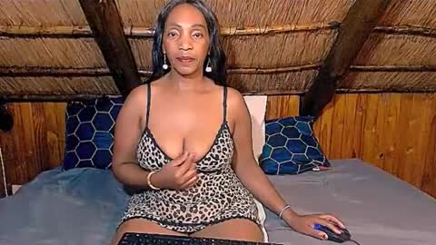 nikkyjigglesx online show from 25, 3, 2026