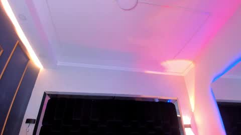     online show from 13, 2, 2025