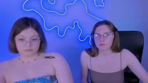 Snapshot of nikol_kitt chatting on 13, 6, 2026 Little Niko Help me reach my goals online show from 13, 6, 2026