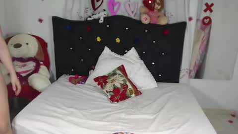 Snapshot of nikol_winick chatting on 16, 2, 2025 nikol_winick online show from 16, 2, 2025