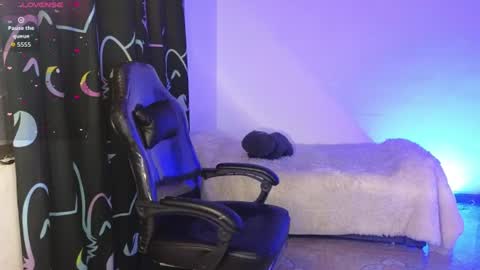 Snapshot of nikolwalter chatting on 4, 7, 2026 nikolwalter online show from 4, 7, 2026