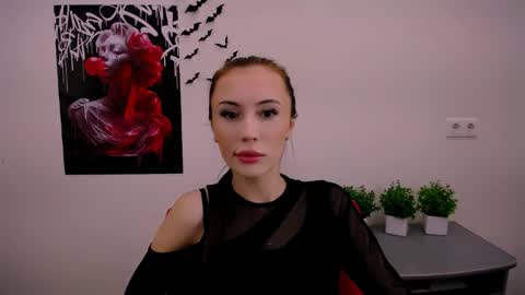 nikonara_ online show from 1, 2, 2025