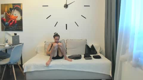 Bella online show from 19, 6, 2026
