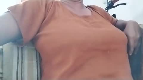 nilminichandrika42 online show from 12, 9, 2025