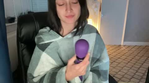 nin029 online show from 2, 12, 2024