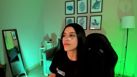 Nina online show from 18, 9, 2025