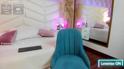 nina__ford online show from 25, 10, 2025