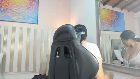 nina_glow_ online show from 23, 2, 2026