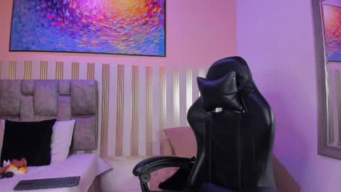 nina_glow_ online show from 30, 3, 2026