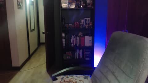 Nina Moon online show from 6, 2, 2026