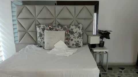  Nina  online show from 5, 11, 2025