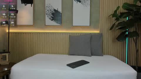 NINA online show from 16, 11, 2025