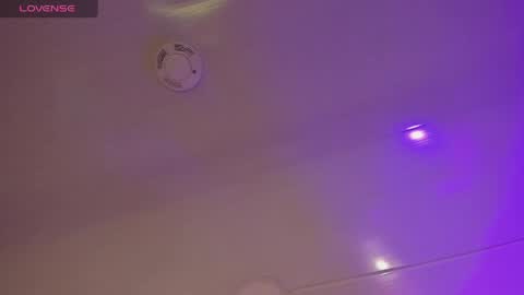 Nina  online show from 27, 5, 2026