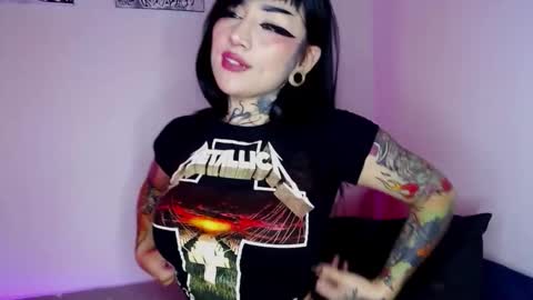  Heyyy guys Im Ninas crazy  online show from 10, 4, 2026